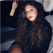 Sono una ragazza di 18 anni, frequento il liceo linguistico ed ho in questa lingua la certificazione livello B2